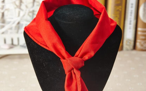 红领巾是什么形状